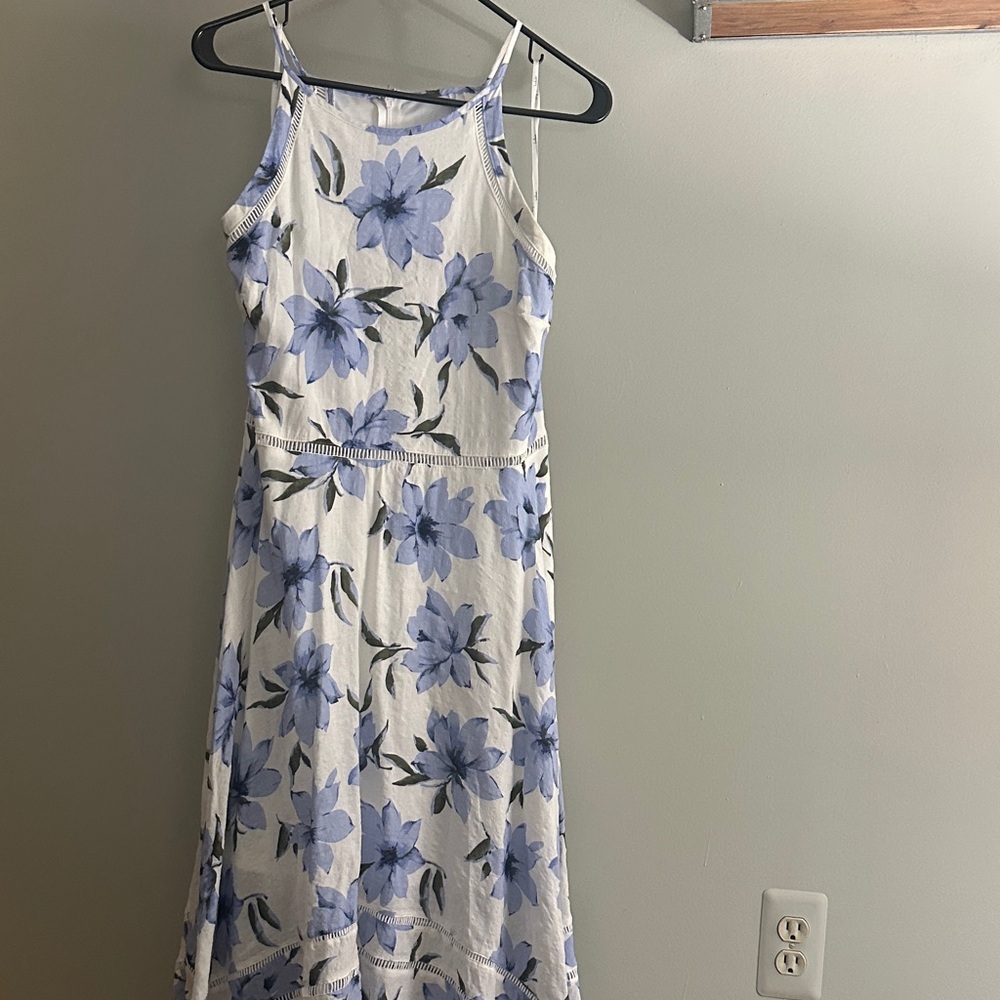 Lulu's Blue and White Floral Midi Dress